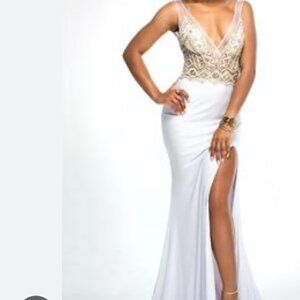 NEW with tags Brit Cameron Prom dress size 0 - slit on side - Lined